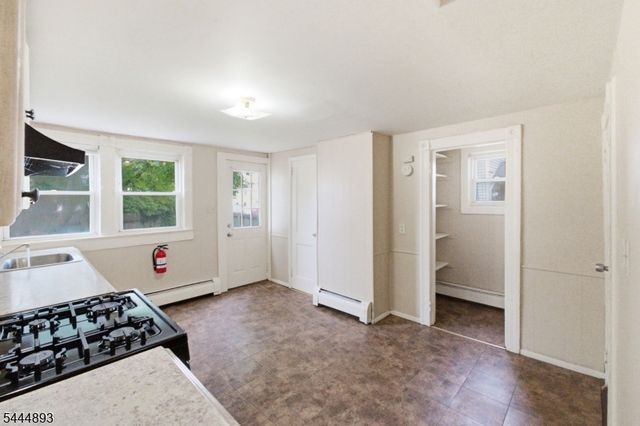 19 Chatham St, North Plainfield Boro, NJ 07060