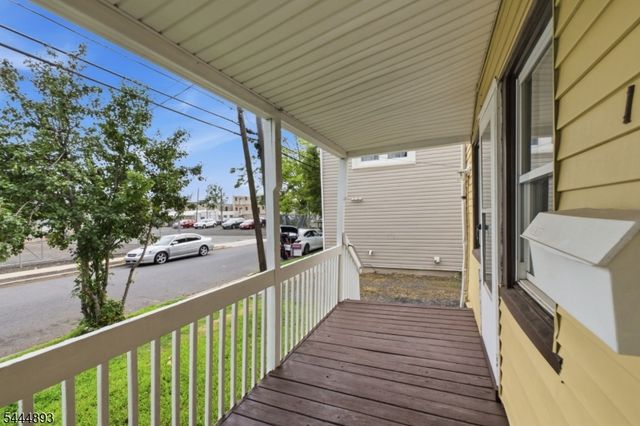 19 Chatham St, North Plainfield Boro, NJ 07060