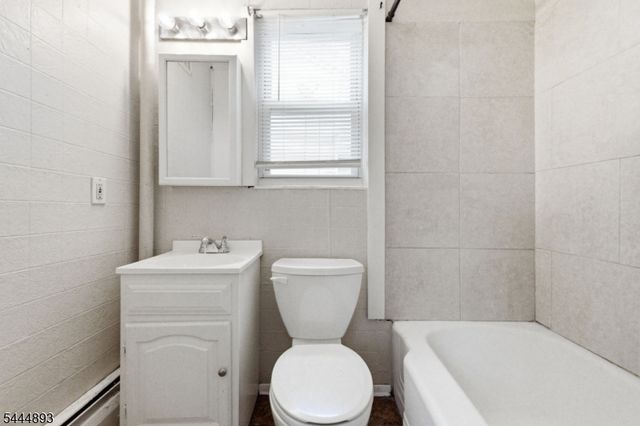 19 Chatham St, North Plainfield Boro, NJ 07060