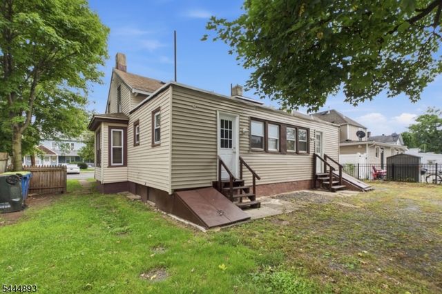 19 Chatham St, North Plainfield Boro, NJ 07060