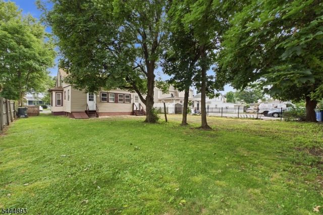 19 Chatham St, North Plainfield Boro, NJ 07060