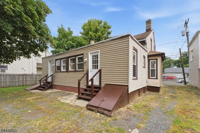19 Chatham St, North Plainfield Boro, NJ 07060
