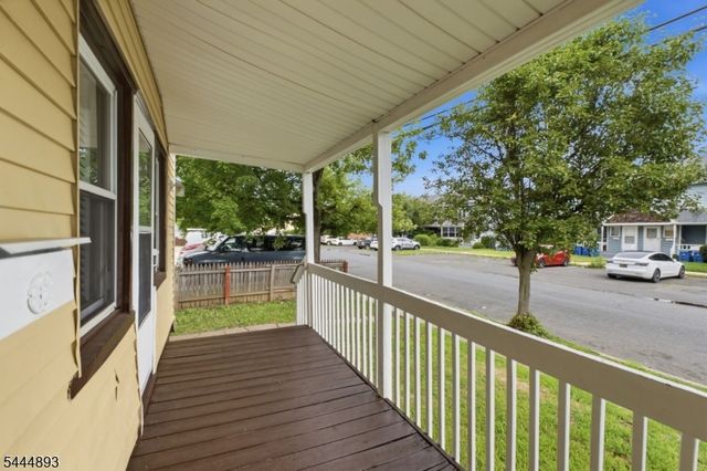 19 Chatham St, North Plainfield Boro, NJ 07060