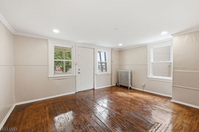 19 Chatham St, North Plainfield Boro, NJ 07060