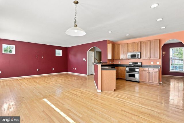 109 BURNLEA RD, Charles Town, WV 25414