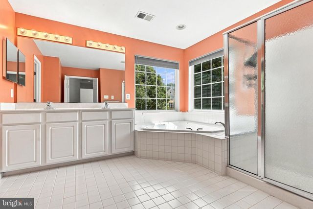 109 BURNLEA RD, Charles Town, WV 25414