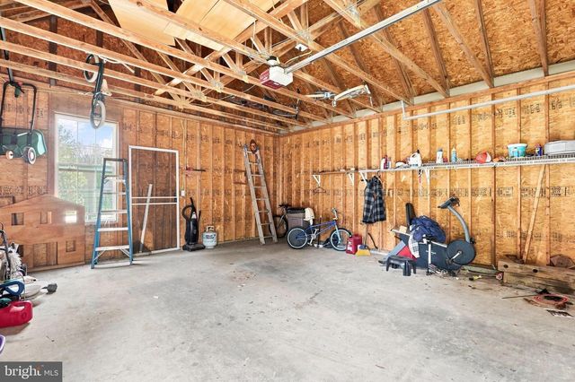 109 BURNLEA RD, Charles Town, WV 25414
