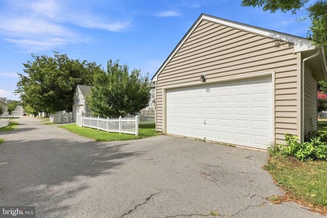 109 BURNLEA RD, Charles Town, WV 25414