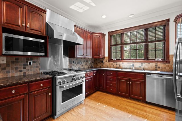 1624 Timberwood Lane, Munster, IN 46321