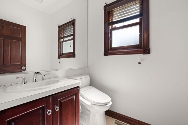 1624 Timberwood Lane, Munster, IN 46321