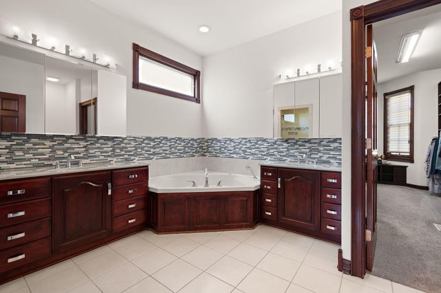 1624 Timberwood Lane, Munster, IN 46321