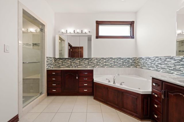1624 Timberwood Lane, Munster, IN 46321
