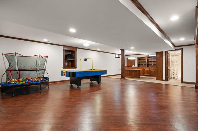 1624 Timberwood Lane, Munster, IN 46321