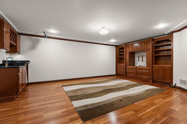 1624 Timberwood Lane, Munster, IN 46321