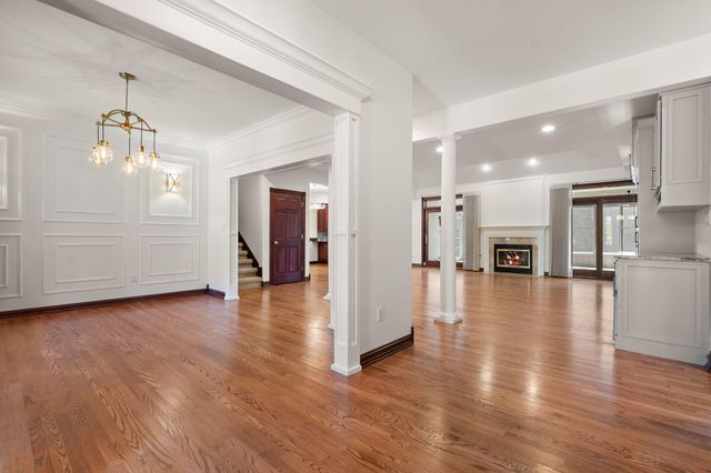 1624 Timberwood Lane, Munster, IN 46321
