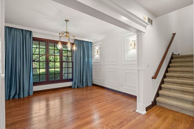 1624 Timberwood Lane, Munster, IN 46321