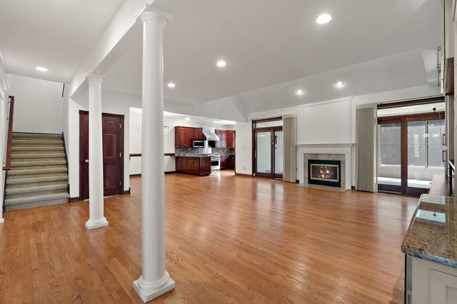 1624 Timberwood Lane, Munster, IN 46321