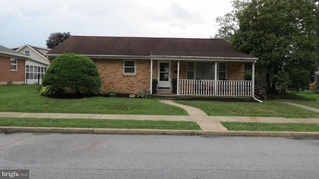 542 W AREBA AVE, Hershey, PA 17033