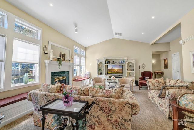 1990 Candleridge Dr, Twin Falls, ID 83301