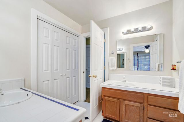 1990 Candleridge Dr, Twin Falls, ID 83301