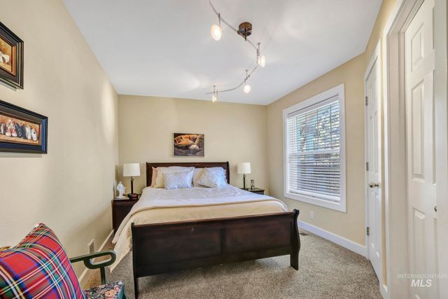 1990 Candleridge Dr, Twin Falls, ID 83301