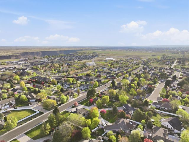 1990 Candleridge Dr, Twin Falls, ID 83301