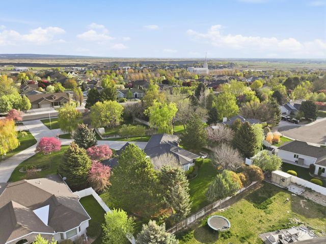 1990 Candleridge Dr, Twin Falls, ID 83301