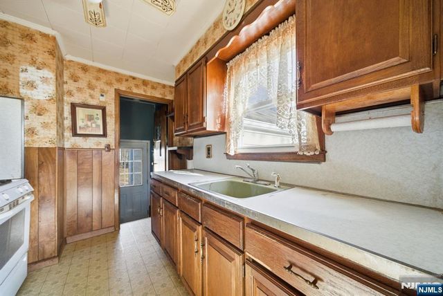 23 Colgate Road, Oakland, NJ 07436