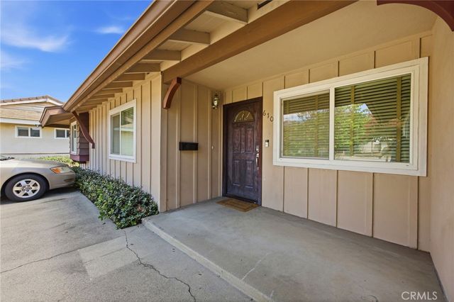 610 Ridgefield Drive, Claremont, CA 91711