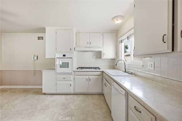 610 Ridgefield Drive, Claremont, CA 91711