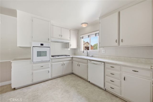 610 Ridgefield Drive, Claremont, CA 91711
