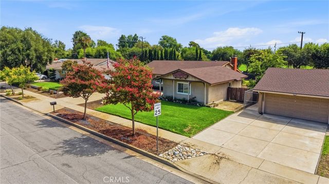 610 Ridgefield Drive, Claremont, CA 91711
