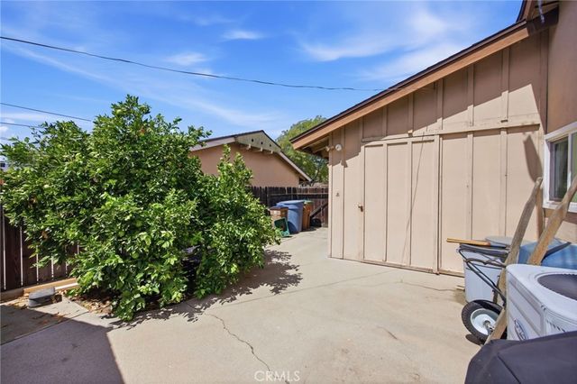610 Ridgefield Drive, Claremont, CA 91711