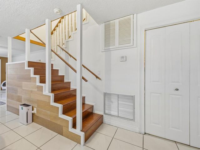2200 Monroe Street 24, Hollywood, FL 33020