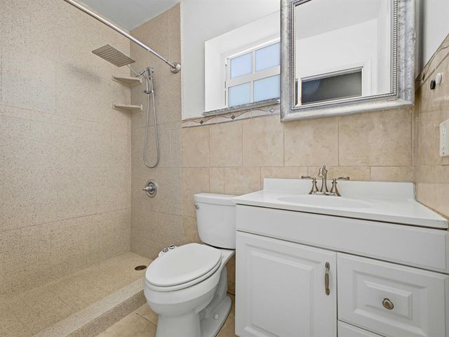 2200 Monroe Street 24, Hollywood, FL 33020