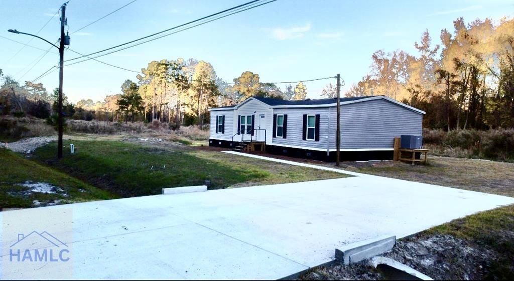 1082 Pipkin Road, Hinesville, GA 31313