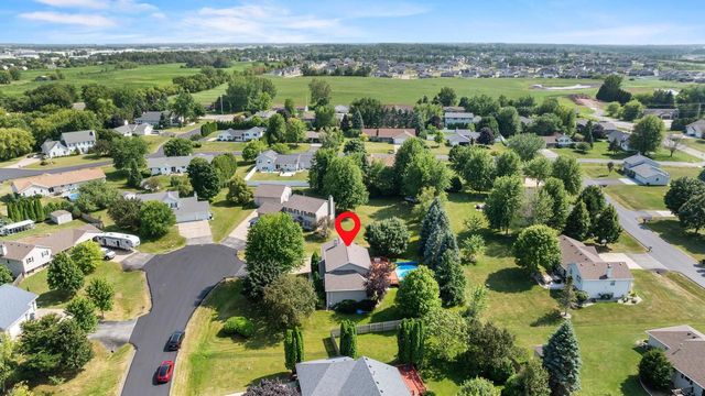 N1357 TUCKAWAY COURT, Greenville, WI 54942