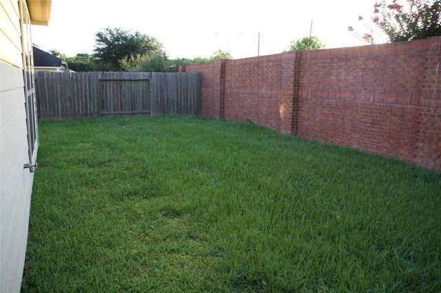 4510 Long Creek Drive, Fresno, TX 77545