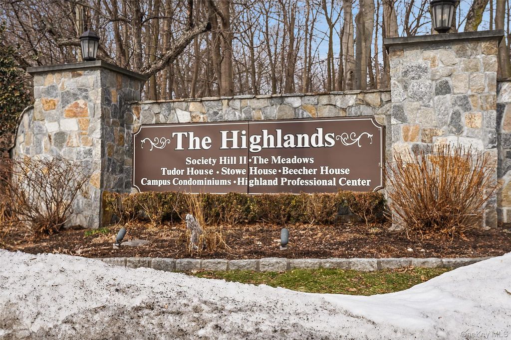 4 Nottingham Circle, Peekskill, NY 10566