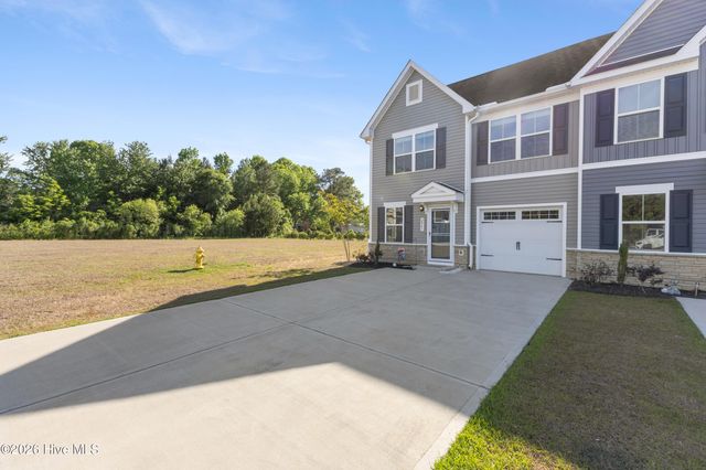 2061 Parow Lane NW, Calabash, NC 28467