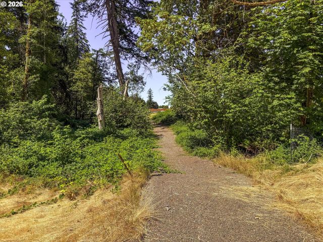 14633 Huckleberry Ave, Sandy, OR 97055