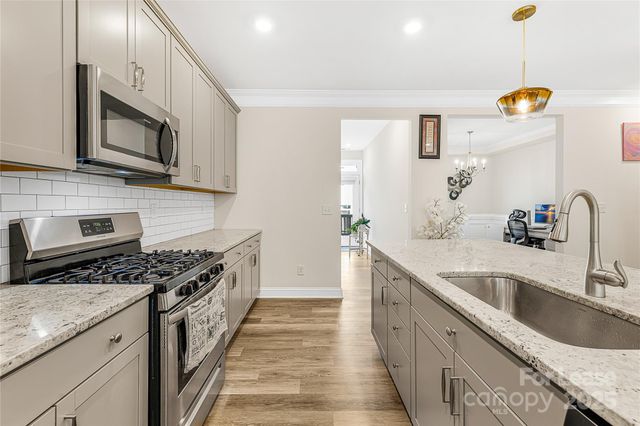 10252 Glenmere Creek Circle, Charlotte, NC 28262
