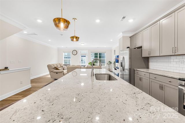 10252 Glenmere Creek Circle, Charlotte, NC 28262