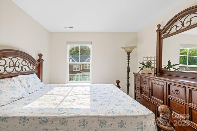 10252 Glenmere Creek Circle, Charlotte, NC 28262