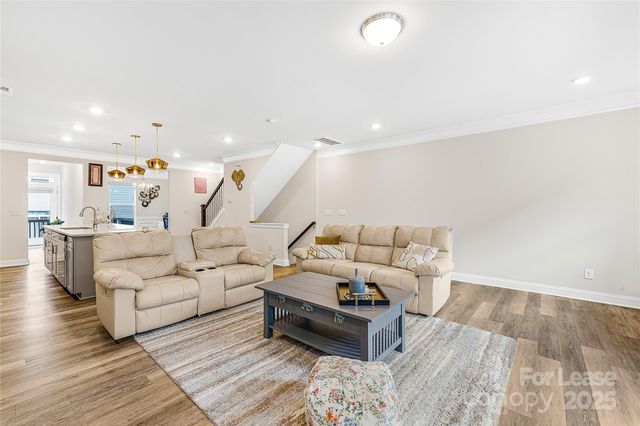 10252 Glenmere Creek Circle, Charlotte, NC 28262