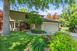 3583 N Plantation River Dr, Boise, ID 83703