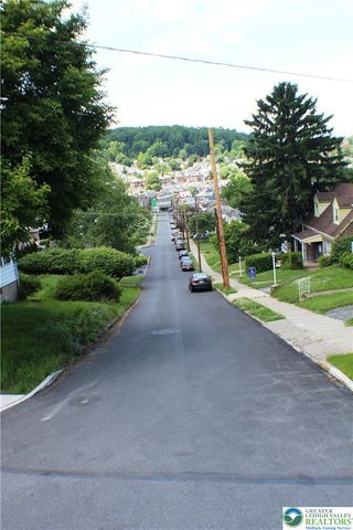 1020 Moravia Street, Lower Saucon Twp, PA 18015