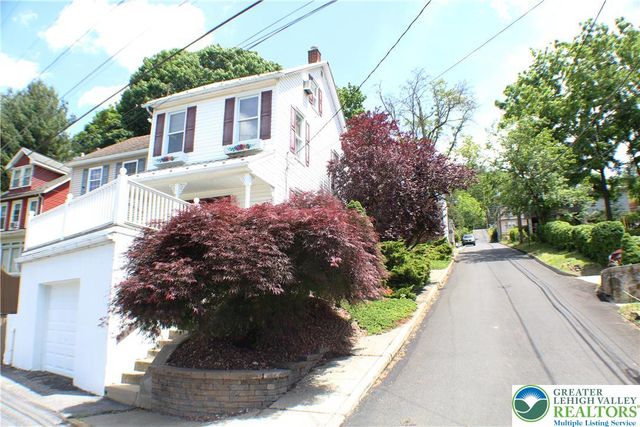 1020 Moravia Street, Lower Saucon Twp, PA 18015