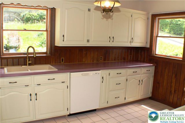 1020 Moravia Street, Lower Saucon Twp, PA 18015