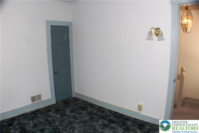 1020 Moravia Street, Lower Saucon Twp, PA 18015